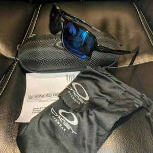 Fake Oakleys and sellers trying to rip you off